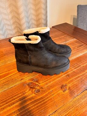 SM New York Black Ankle Booties with Cream Faux-Shearling Trim